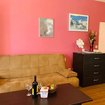 B&B Studio Flat